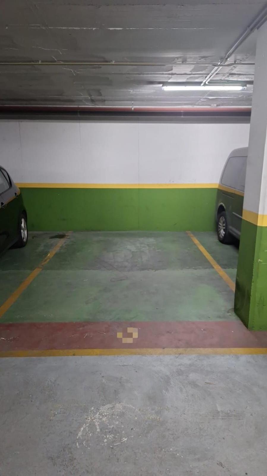 Piso Con Patio Privado Y Parking Nervion Sevilla Luaran gambar