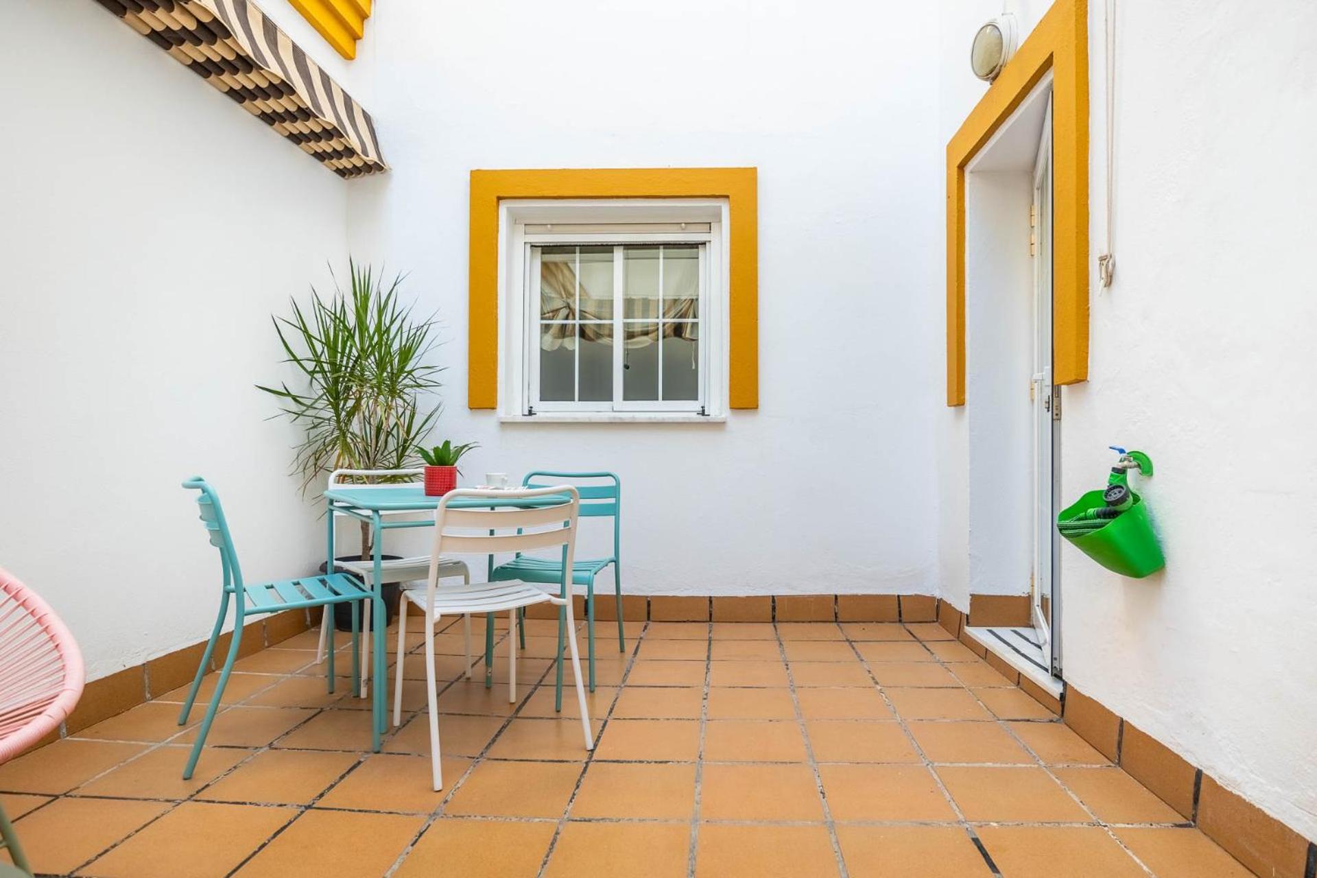 Piso Con Patio Privado Y Parking Nervion Sevilla Luaran gambar